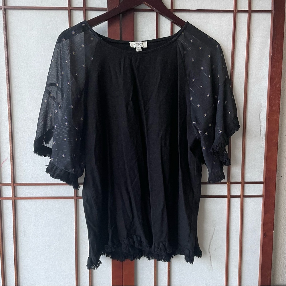 Umgee Black linen Flutter Sleeve Blouse with star print ✨ 80%+ OFF MOVING SALE